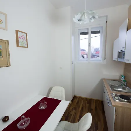 Bed and Breakfast Teslova Λιουμπλιάνα