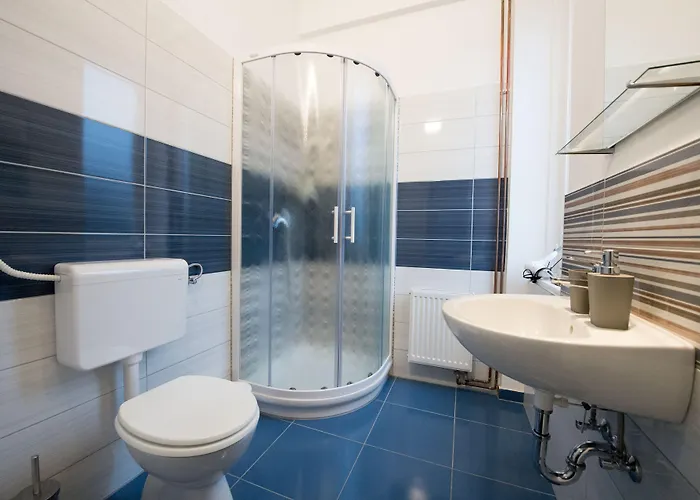 Teslova Couette-café