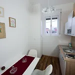 Nočitev z zajtrkom Teslova Ljubljana