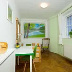 Teslova Bed & Breakfast 3*