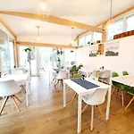 Teslova Bed & Breakfast