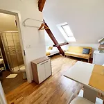 Teslova 3* Ljubljana