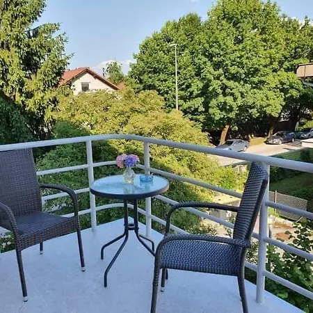 Teslova 3* Lublana
