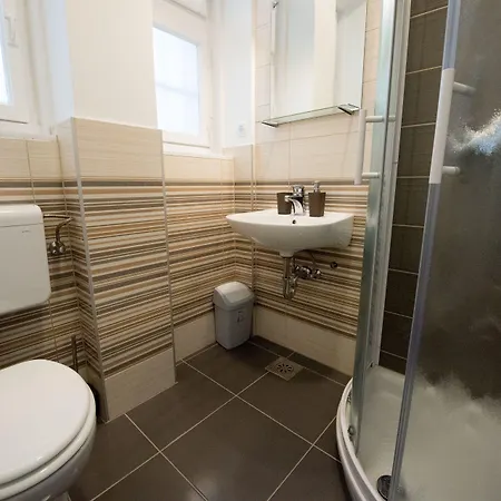 Teslova 3* Любляна