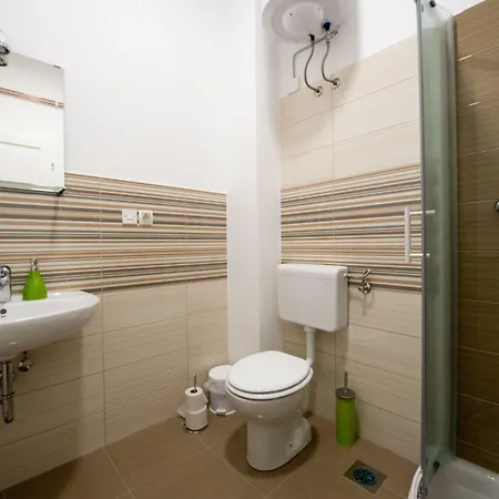 Teslova 3* Любляна