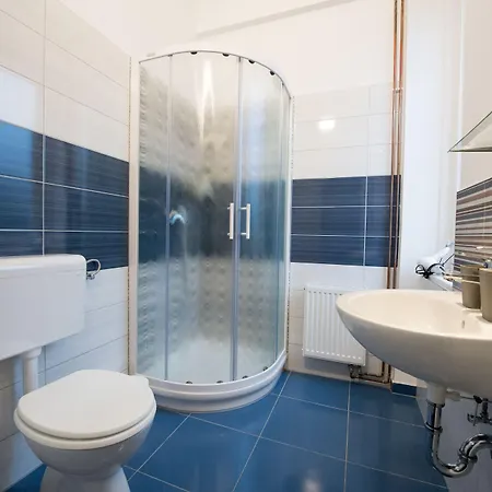 Teslova Отель типа 