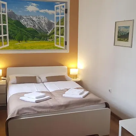Teslova 3* Lublana