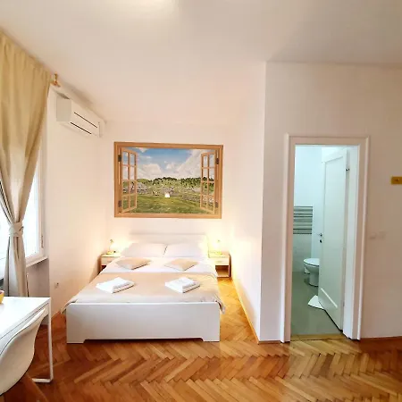 Teslova Nocleg ze śniadaniem