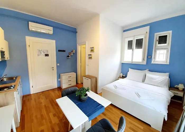 Teslova 3* Λιουμπλιάνα