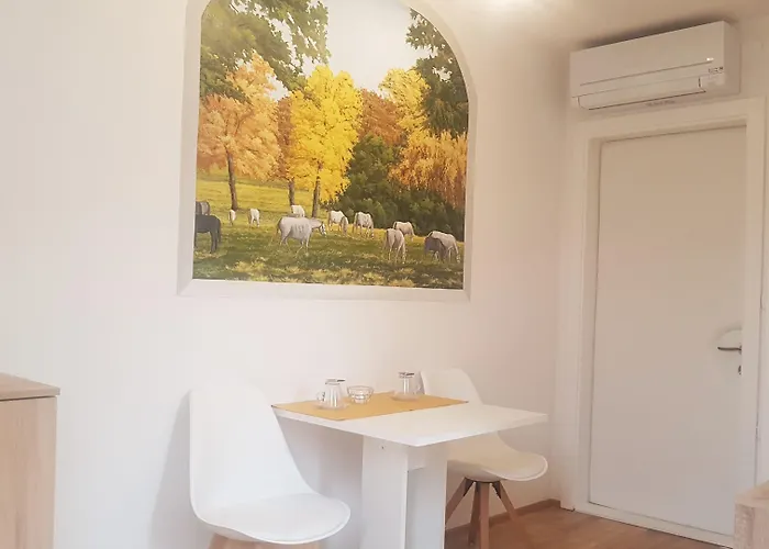 Teslova Bed and Breakfast 3*