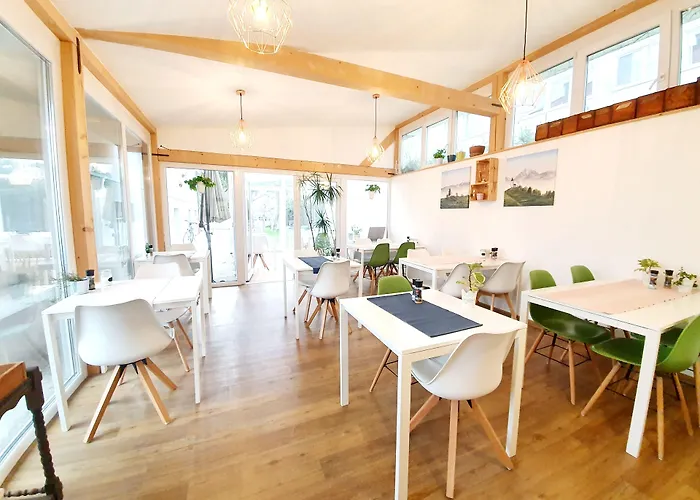 Teslova Bed and breakfast