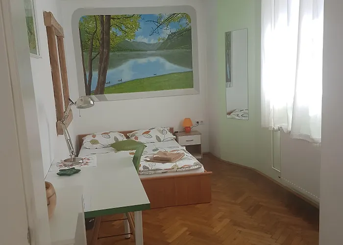 Teslova 3* Ljubljana